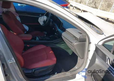 2025 Kia K5 Gt-Line z USA, uszkodzony, nr VIN KNAG64J70S5353048